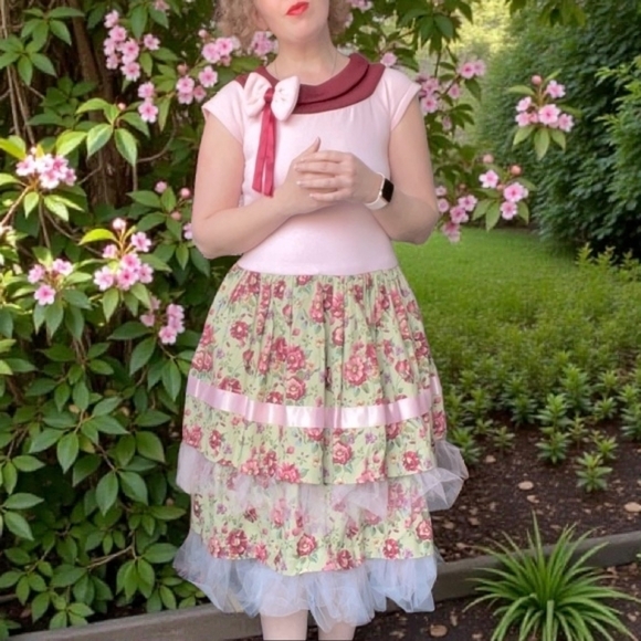 Priscilla Dawn Dresses & Skirts - Elegant Priscilla Dawn Floral Midi Dtess